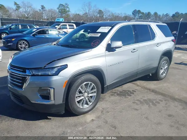 1GNEVGKW0PJ271248 2023 CHEVROLET TRAVERSE - Image 2
