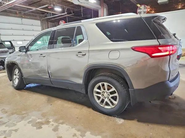 1GNEVGKW1JJ106896 2018 CHEVROLET TRAVERSE - Image 2