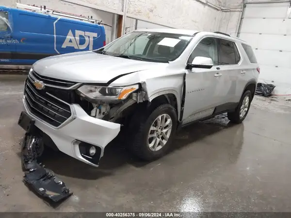 1GNEVGKW1JJ116909 2018 CHEVROLET TRAVERSE - Image 2
