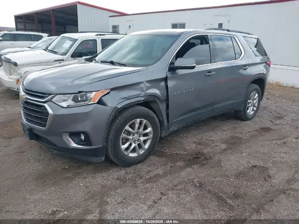 1GNEVGKW1KJ267587 2019 CHEVROLET TRAVERSE - Image 2