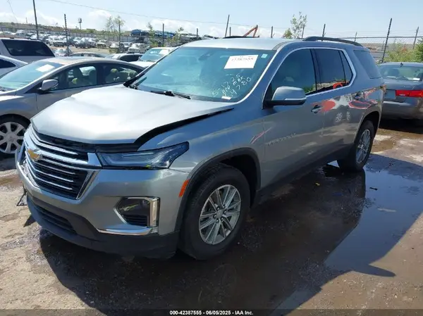 1GNEVGKW1PJ242518 2023 CHEVROLET TRAVERSE - Image 2