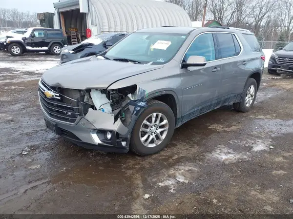1GNEVGKW2JJ126008 2018 CHEVROLET TRAVERSE - Image 2