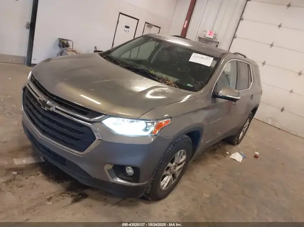 1GNEVGKW2JJ154987 2018 CHEVROLET TRAVERSE - Image 2