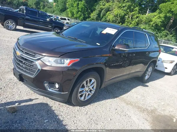 1GNEVGKW2JJ215870 2018 CHEVROLET TRAVERSE - Image 2