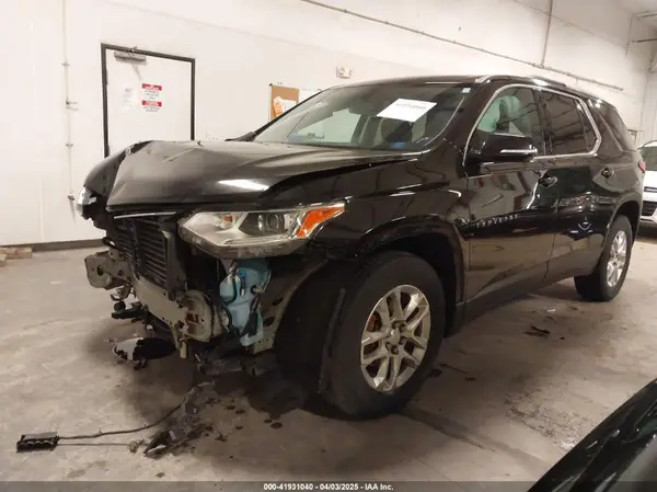 1GNEVGKW2JJ232734 2018 CHEVROLET TRAVERSE - Image 2