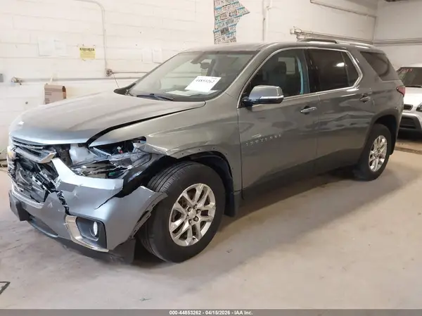 1GNEVGKW2JJ257634 2018 CHEVROLET TRAVERSE - Image 2