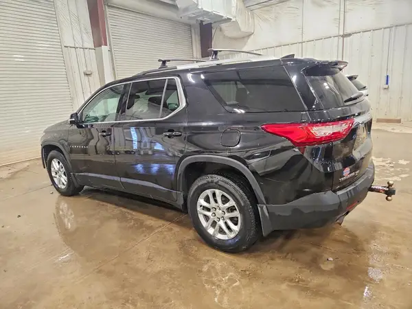 1GNEVGKW2JJ265832 2018 CHEVROLET TRAVERSE - Image 2