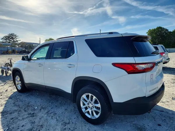 1GNEVGKW2JJ266933 2018 CHEVROLET TRAVERSE - Image 2