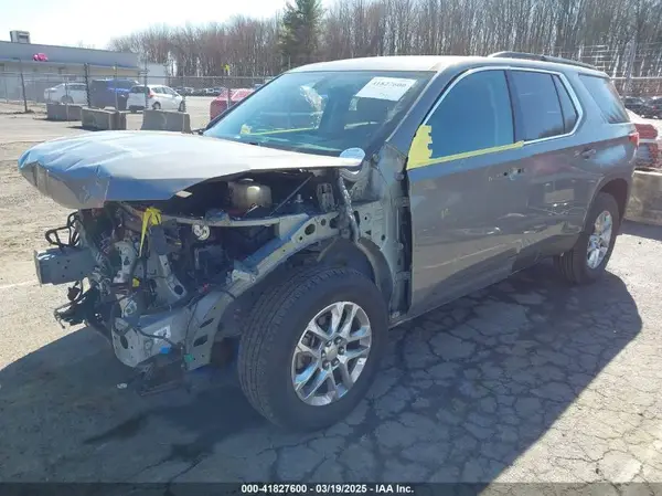 1GNEVGKW2KJ124602 2019 CHEVROLET TRAVERSE - Image 2