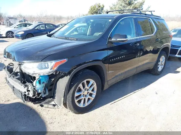 1GNEVGKW2KJ135213 2019 CHEVROLET TRAVERSE - Image 2