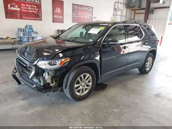 1GNEVGKW2LJ133978 2020 CHEVROLET TRAVERSE - Image 2