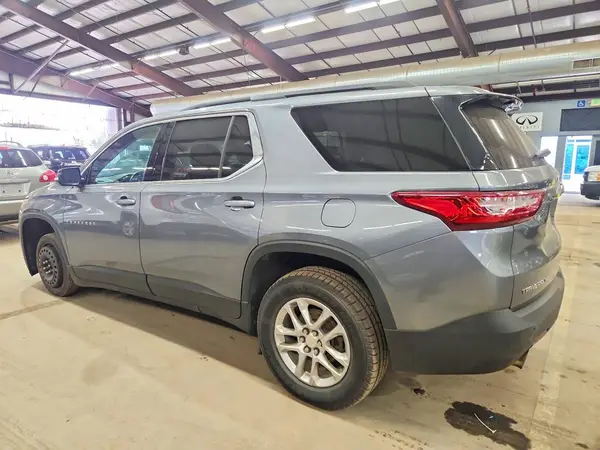 1GNEVGKW2LJ217346 2020 CHEVROLET TRAVERSE - Image 2