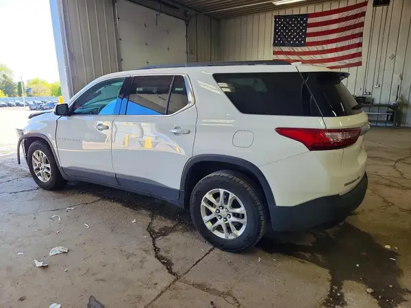 1GNEVGKW2LJ229397 2020 CHEVROLET TRAVERSE - Image 2