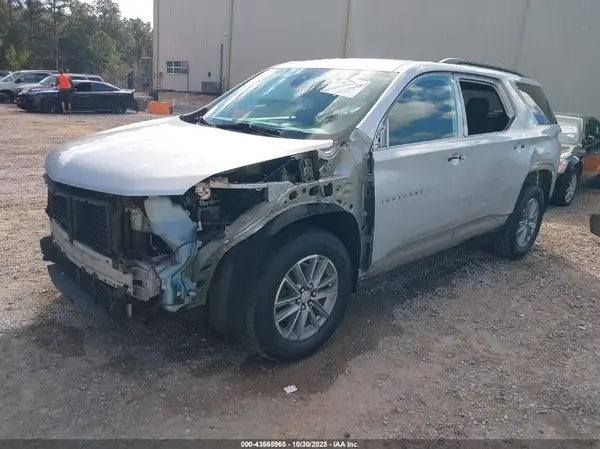 1GNEVGKW2NJ124507 2022 CHEVROLET TRAVERSE - Image 2