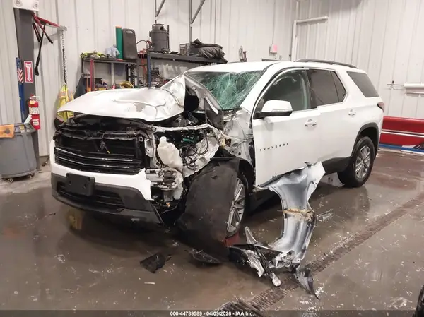 1GNEVGKW2PJ142296 2023 CHEVROLET TRAVERSE - Image 2