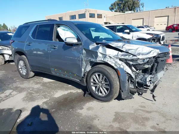 1GNEVGKW2PJ326556 2023 CHEVROLET TRAVERSE - Image 1