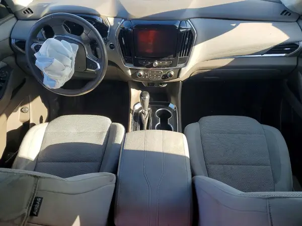 1GNEVGKW3JJ101330 2018 CHEVROLET TRAVERSE - Image 8