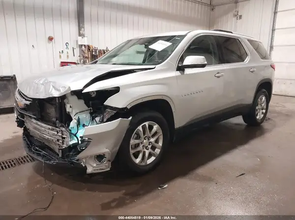 1GNEVGKW3JJ116412 2018 CHEVROLET TRAVERSE - Image 2