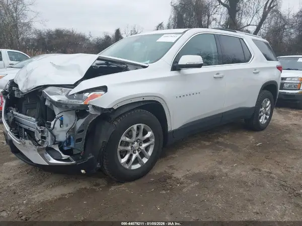 1GNEVGKW3JJ173614 2018 CHEVROLET TRAVERSE - Image 2