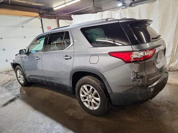 1GNEVGKW3JJ198335 2018 CHEVROLET TRAVERSE - Image 2