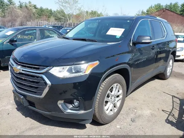 1GNEVGKW3JJ214131 2018 CHEVROLET TRAVERSE - Image 2