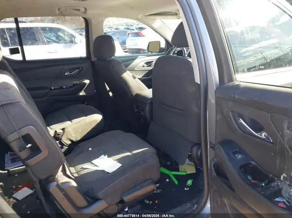 1GNEVGKW3JJ214775 2018 CHEVROLET TRAVERSE - Image 8