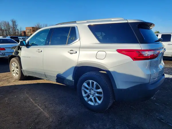 1GNEVGKW3JJ278556 2018 CHEVROLET TRAVERSE - Image 2