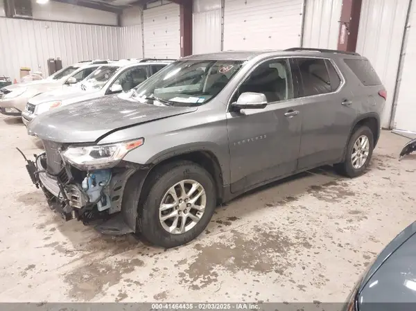 1GNEVGKW3KJ158841 2019 CHEVROLET TRAVERSE - Image 2