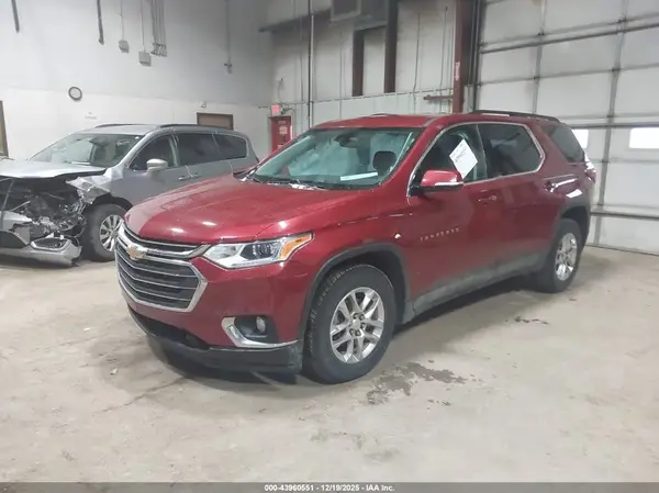 1GNEVGKW3KJ179575 2019 CHEVROLET TRAVERSE - Image 2