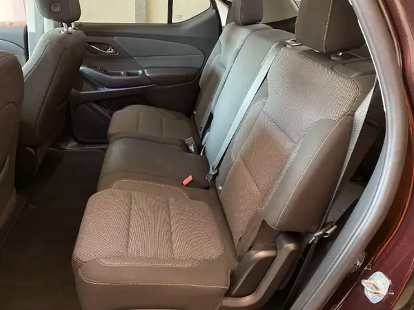 1GNEVGKW3MJ182897 2021 CHEVROLET TRAVERSE - Image 2