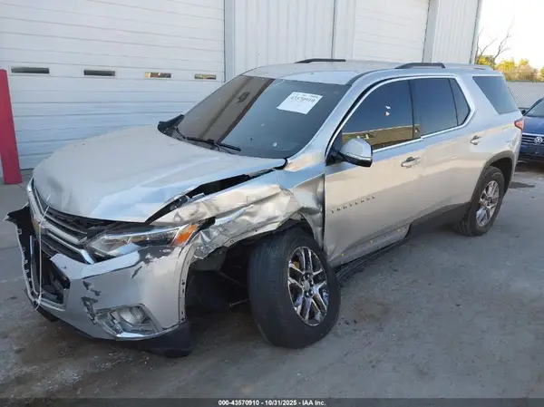 1GNEVGKW4JJ100428 2018 CHEVROLET TRAVERSE - Image 2