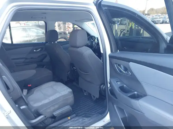 1GNEVGKW4JJ100428 2018 CHEVROLET TRAVERSE - Image 8