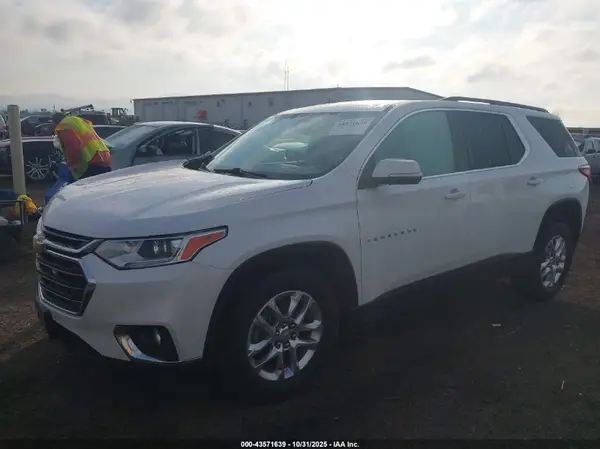 1GNEVGKW4KJ277935 2019 CHEVROLET TRAVERSE - Image 2
