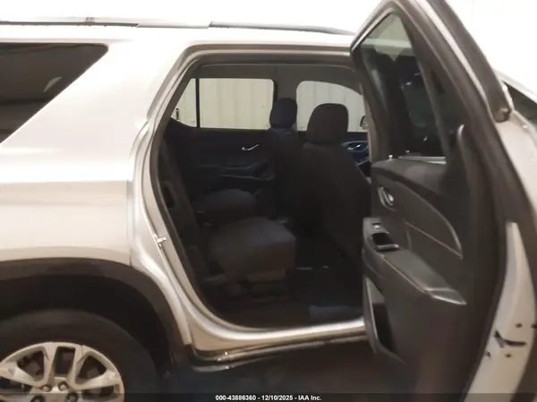 1GNEVGKW4KJ284884 2019 CHEVROLET TRAVERSE - Image 8