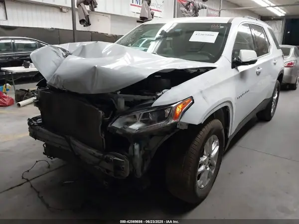 1GNEVGKW4LJ165928 2020 CHEVROLET TRAVERSE - Image 2