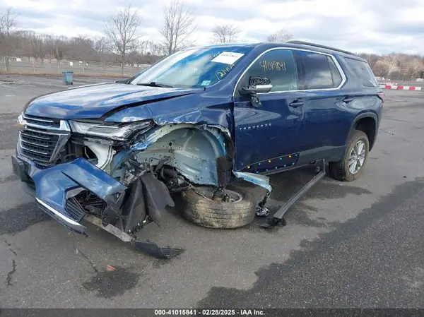 1GNEVGKW4PJ105766 2023 CHEVROLET TRAVERSE - Image 2