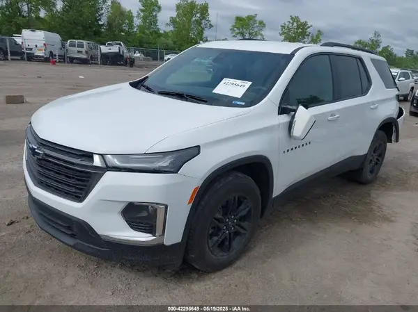 1GNEVGKW4PJ172240 2023 CHEVROLET TRAVERSE - Image 2