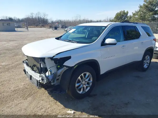 1GNEVGKW5JJ105265 2018 CHEVROLET TRAVERSE - Image 2