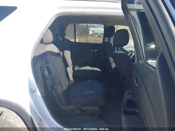 1GNEVGKW5JJ105265 2018 CHEVROLET TRAVERSE - Image 8