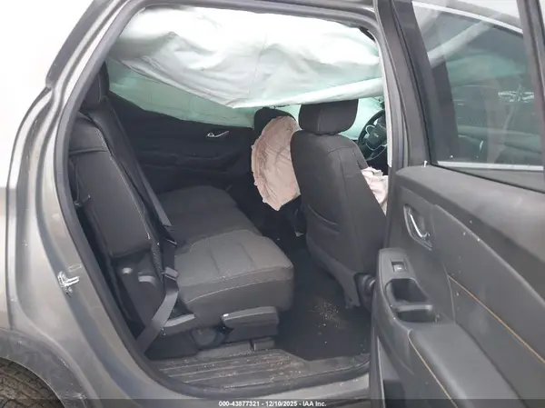 1GNEVGKW5JJ155714 2018 CHEVROLET TRAVERSE - Image 8