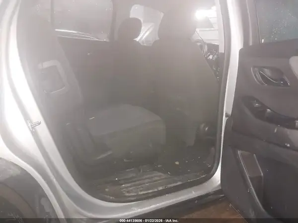 1GNEVGKW5JJ245736 2018 CHEVROLET TRAVERSE - Image 8