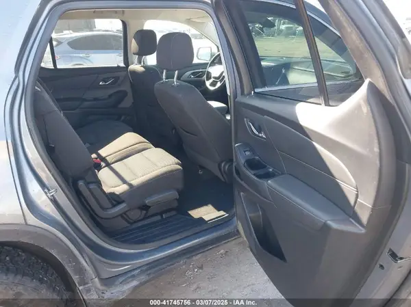 1GNEVGKW5KJ261159 2019 CHEVROLET TRAVERSE - Image 8
