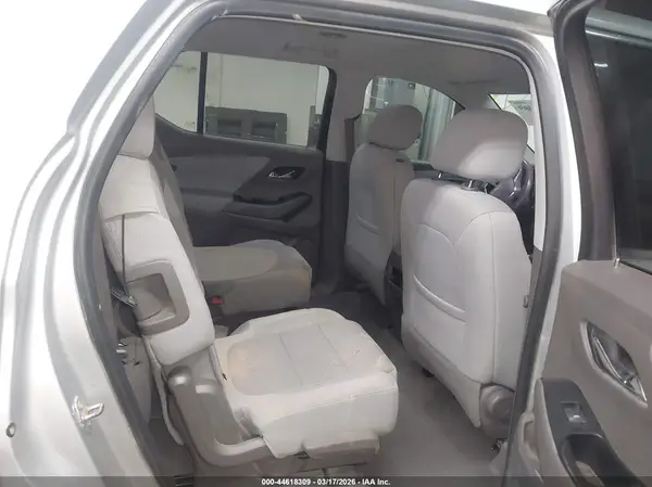 1GNEVGKW5KJ300106 2019 CHEVROLET TRAVERSE - Image 8