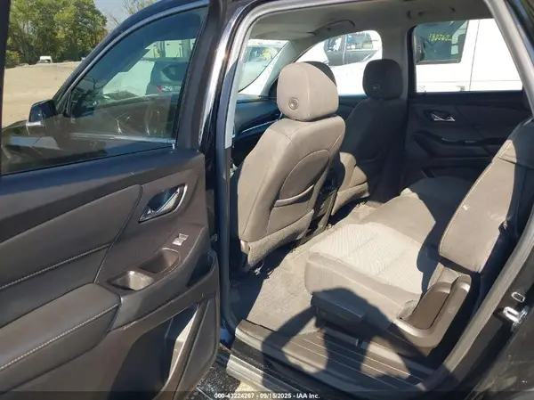 1GNEVGKW5KJ320615 2019 CHEVROLET TRAVERSE - Image 8