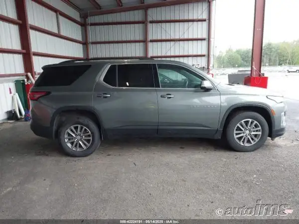 1GNEVGKW5NJ133220 2022 CHEVROLET TRAVERSE - Image 2