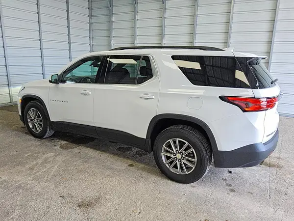 1GNEVGKW5PJ132958 2023 CHEVROLET TRAVERSE - Image 2