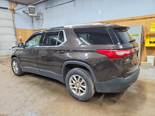 1GNEVGKW6JJ152725 2018 CHEVROLET TRAVERSE - Image 2