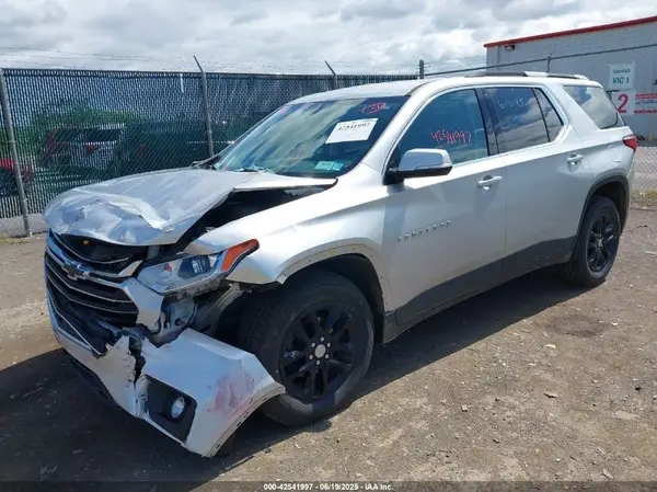 1GNEVGKW7JJ112346 2018 CHEVROLET TRAVERSE - Image 2