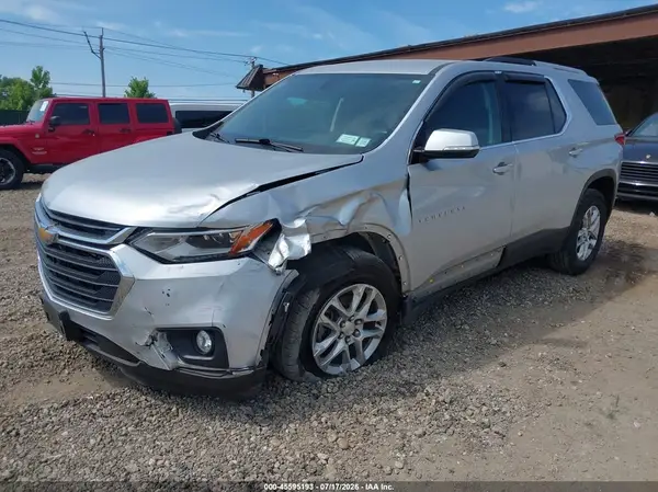 1GNEVGKW7JJ247102 2018 CHEVROLET TRAVERSE - Image 2