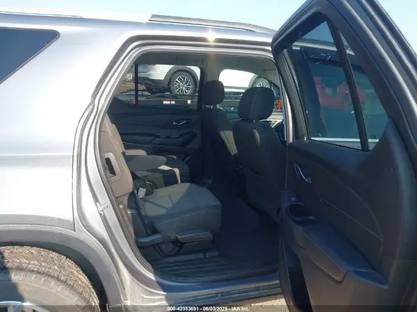 1GNEVGKW7JJ282089 2018 CHEVROLET TRAVERSE - Image 8